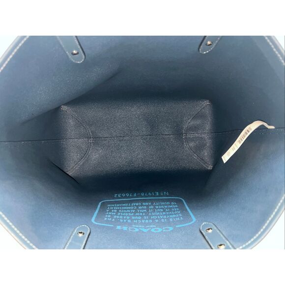 🔥🎁NWT! Coach Rainbow Sig Reversible Tote Handbag F76632 Msrp:$350.00 - Picture 7 of 11